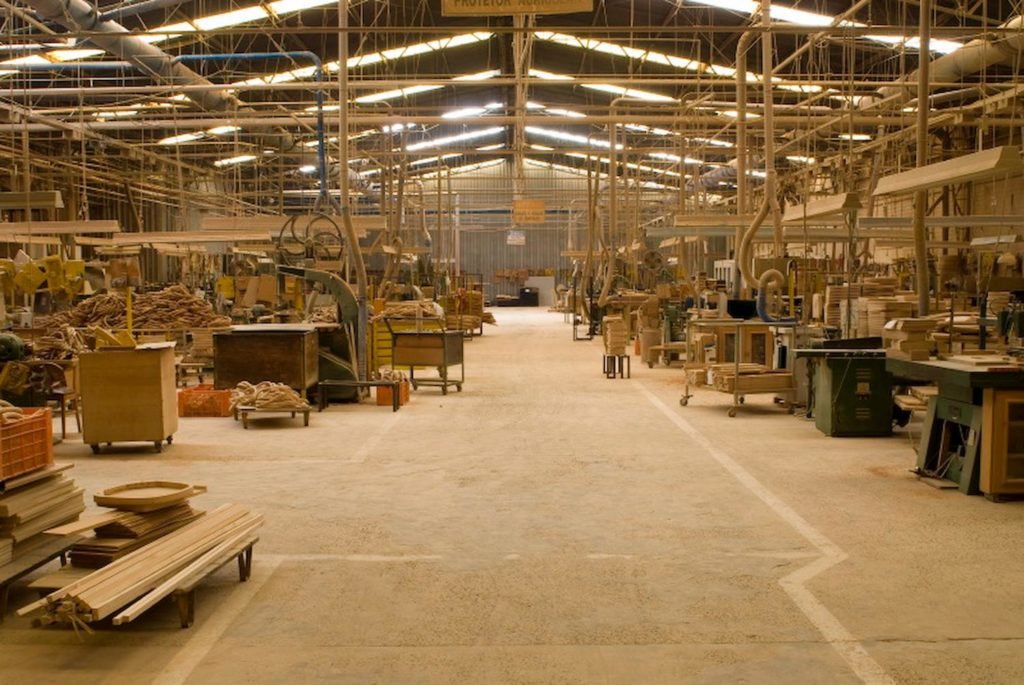 Foto aérea da fábrica de mesas e cadeiras Thonart